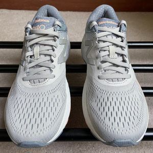 NEW BALANCE Women 940 Running Shoes